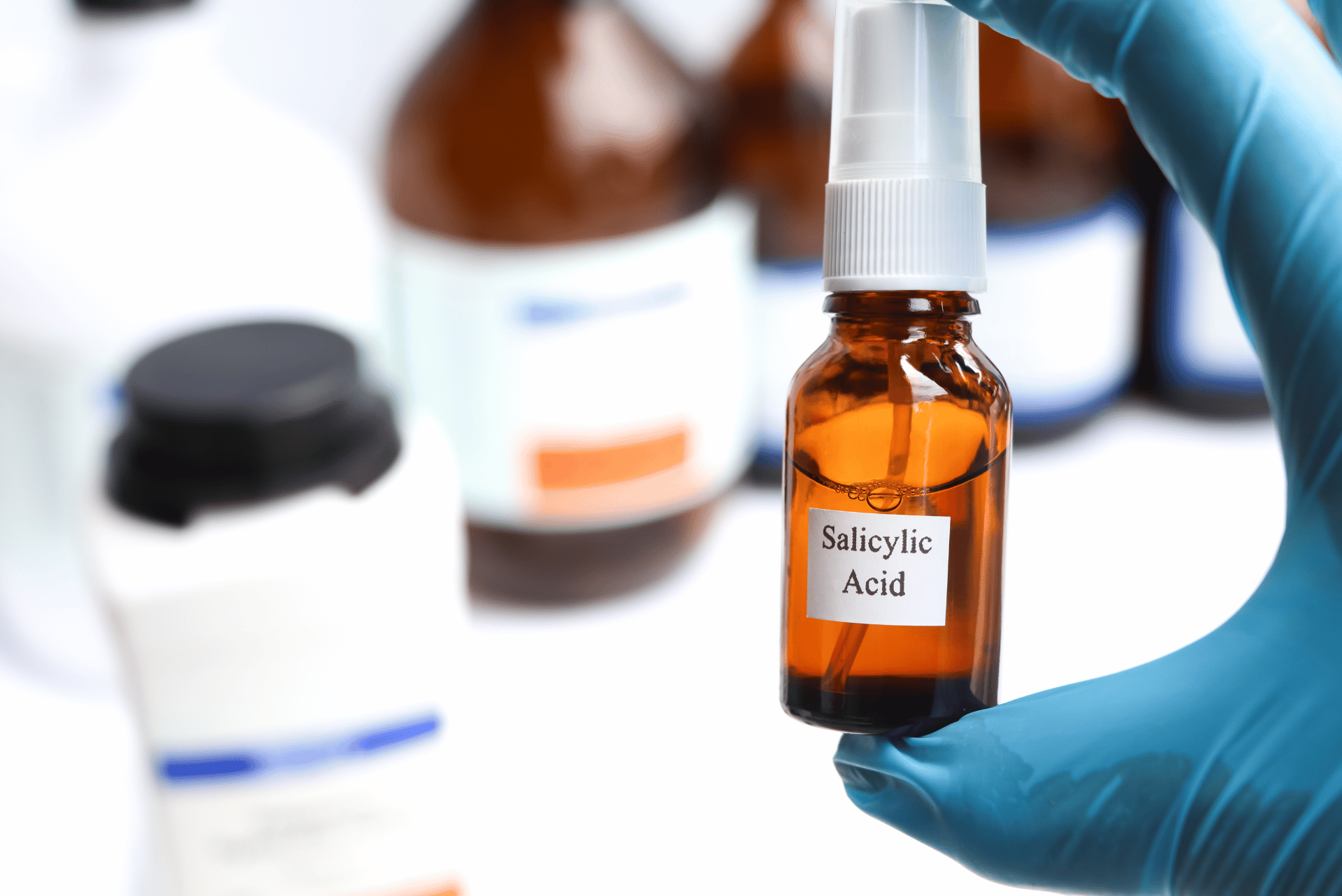 Faut-il utiliser un nettoyant à l’acide salicylique tous les jours ?