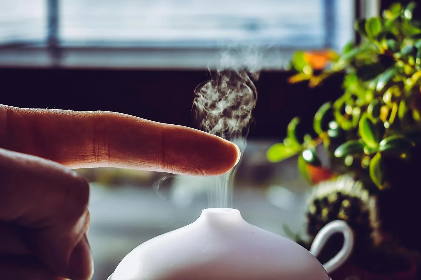 Les huiles essentielles: une solution naturelle pour soulager la tendinite